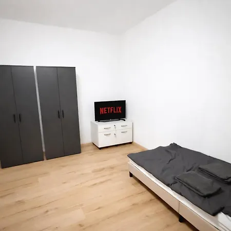 Leta Homes - Zentrale, Moderne Wohlfuehlwohnung Mit Flexiblem, Kontaktlosem Zugang & Eigenen Parkplaetzen Daire *