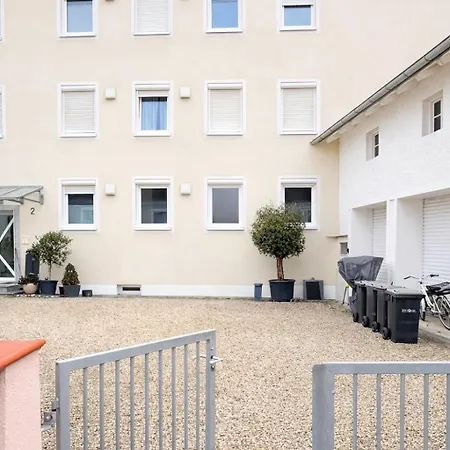Leta Homes - Zentrale, Moderne Wohlfuehlwohnung Mit Flexiblem, Kontaktlosem Zugang & Eigenen Parkplaetzen Daire *