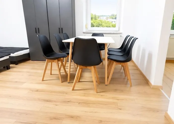Leta Homes - Zentrale, Moderne Wohlfuehlwohnung Mit Flexiblem, Kontaktlosem Zugang & Eigenen Parkplaetzen 普拉特灵